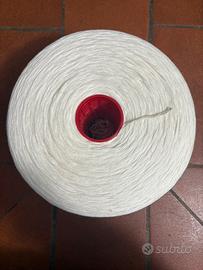 Bobina di fettuccia bianca di cotone