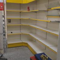 SCAFFALATURA PER NEGOZIO 