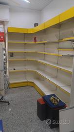 SCAFFALATURA PER NEGOZIO 