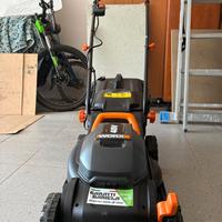 TAGLIERBA A BATTERIA