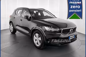 Volvo XC40 1.5 t3 Momentum Core 163cv