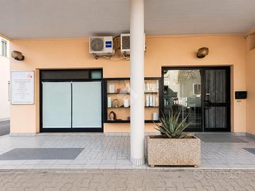 LABORATORIO A GIULIANOVA