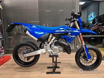 Yamaha YZ 125 LC supermotard 2026