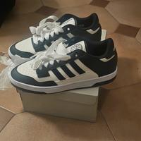 adidas court low