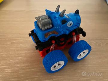 Monster truck rinoceronte nuovo con retrocarica