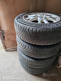 Gomme con cerchio in lega 