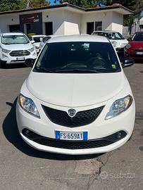 Lancia Ypsilon 1.2 69 CV 5 porte S&S Platinum