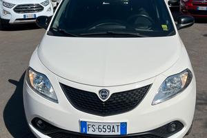 Lancia Ypsilon 1.2 69 CV 5 porte S&S Platinum