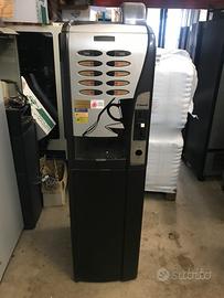 Distributore automatico saeco