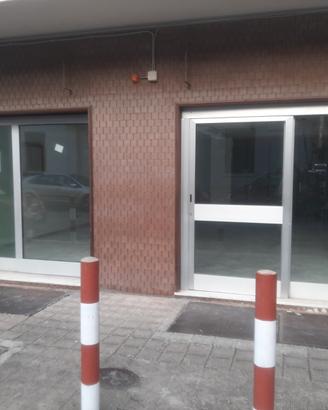 Locale commerciale magazzino/negozio Bagnara Cal