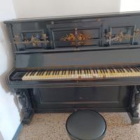 Antico pianoforte di fine Ottocento in buono stato