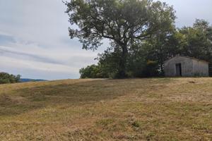 Panoramico terreno con annesso