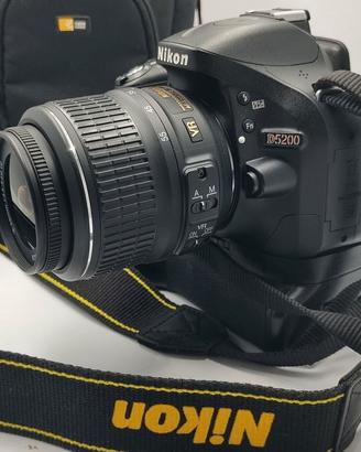 Nikon D5200 24.1 megapixels solo 1085 scatti!
