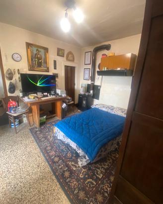 Divano letto matrimoniale Ikea doghe in legno