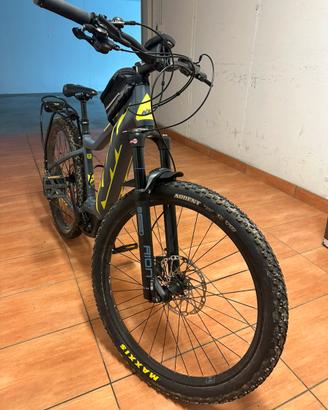 Mountainbike elettrica KTM Macina Fogo 272
