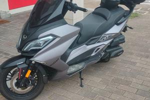 SCOOTER ANCORA IN RODAGGIO, NUOVO,