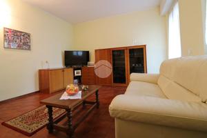 3 LOCALI A RHO