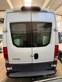 Iveco Daily porte posteriori vetrate