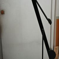 lampada alogena con sistema snodabile