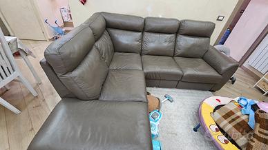 divano angolare Poltrone Sofà 