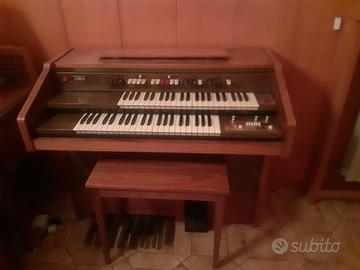 organo Farfisa vintage 