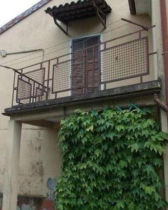 Immobile in asta di 238 m² con più di 5 locali a C