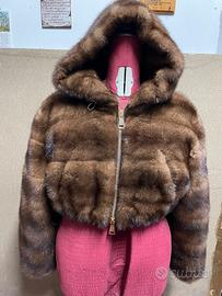 Giacca con cappuccio