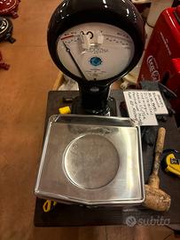 Bilancia suprema restaurata nera