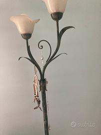 Lampada con piantana