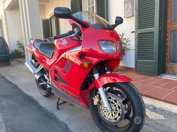 Honda VFR 750 del 1994