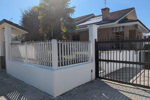 Villa libera su tre lati