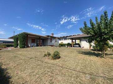 VILLA SINGOLA A ROSÀ