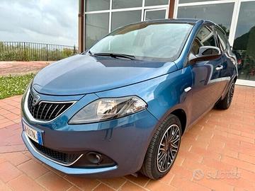 Lancia Ypsilon Hybrid Alberta Ferretti soli 35000 