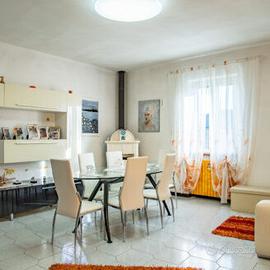 Porzione di casa singola a piano primo, B/045