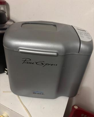 Macchina per fare il pane