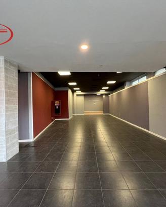 Immobile di 670 m² con 2 locali a Montevarchi