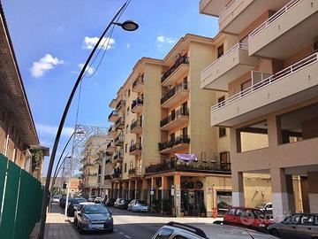 NEGOZIO di 32 mq ca. - LOCATO a EURO 350,00