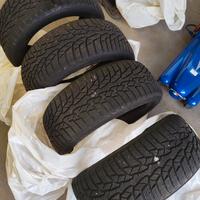 Gomme Nokian 195/45 R16.  Nokian WR D4 invernali. 