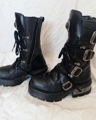 Anfibi New Rock M373 tg 37 neri pelle Made Spain
