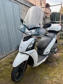 Scooter kymco