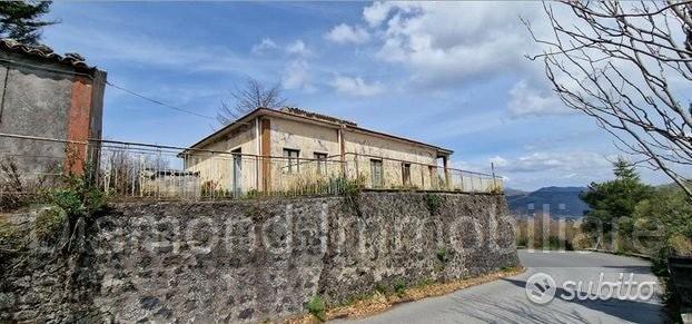 Terreno 17.000mq con fabbricato a Linguaglossa - Vista 3