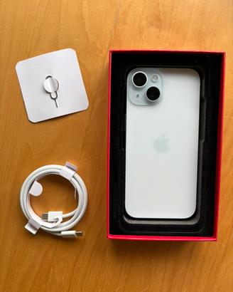 iPhone 15 azzurro