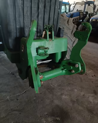 sollevatore anteriore John Deere serie 8000