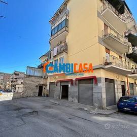 Via Villagrazia/Orsa Minore - Locale 4 ingressi.
