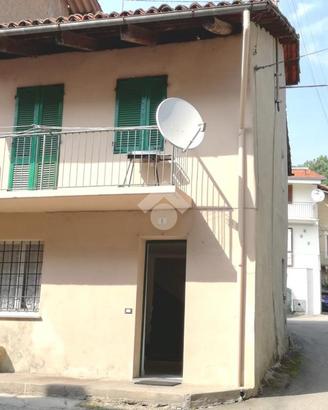 CASA SEMINDIPENDENTE A VIVERONE