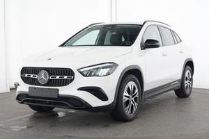 MERCEDES-BENZ GLA 180 Automatic Progressive Adva
