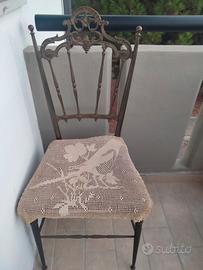Sedia vintage in ferro battuto e velluto 