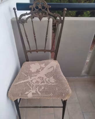Sedia vintage in ferro battuto e velluto 