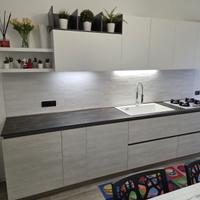 Cucina Arredo3 + tavolo e sedie+mobiletto