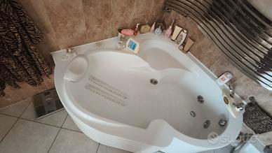 Vasca Idromassaggio Jacuzzi angolare – Modello Ful